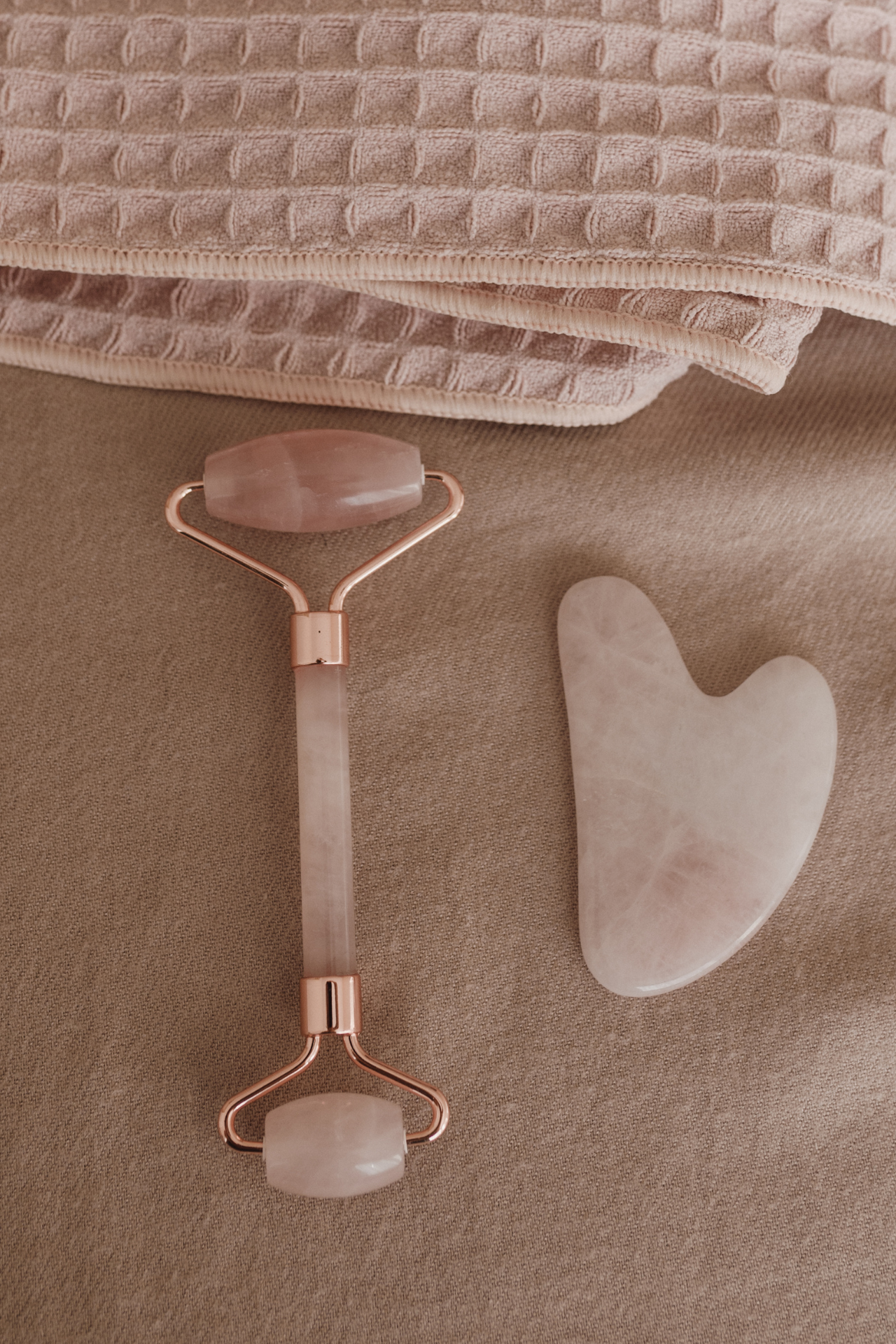 "In My Glow Era" Crew Neck – Olive Green